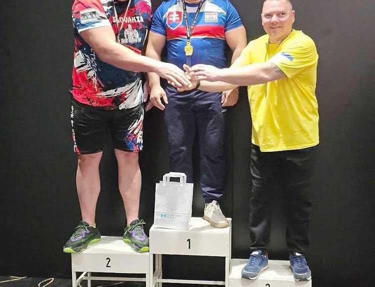 Кам'янчанин Дмитро Сорока здобув бронзу на Кубку Чехії з армспорту